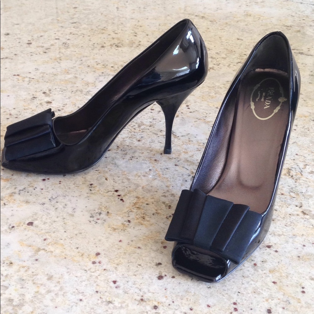 Classy Prada black patent heel EUC 38.5 heel